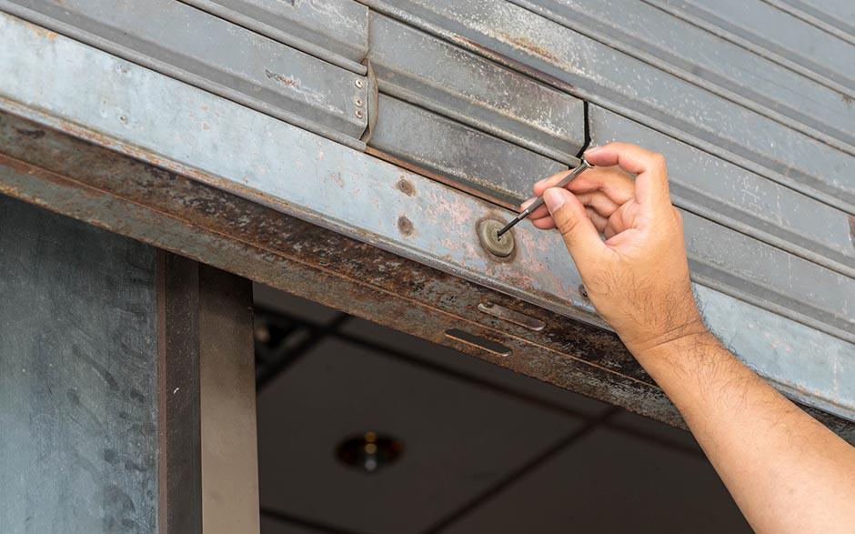 Istres installation de coffre fort fermeture Ankers